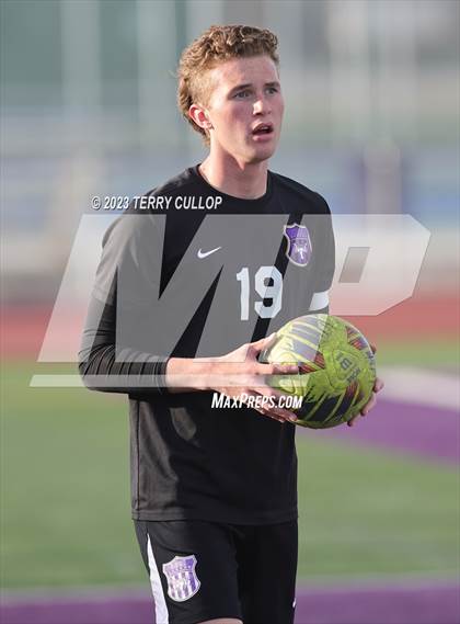Thumbnail 2 in Lehi vs. Skyline (UHSAA 5A 2nd Round) photogallery.