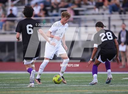 Thumbnail 2 in Lehi vs. Skyline (UHSAA 5A 2nd Round) photogallery.