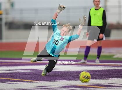Thumbnail 3 in Lehi vs. Skyline (UHSAA 5A 2nd Round) photogallery.