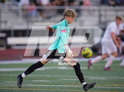 Thumbnail 1 in Lehi vs. Skyline (UHSAA 5A 2nd Round) photogallery.