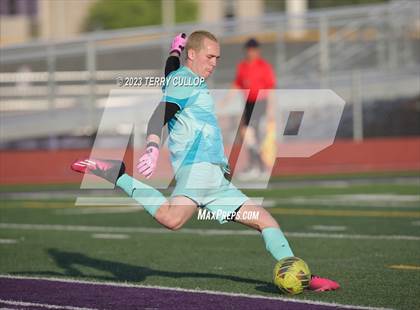 Thumbnail 3 in Lehi vs. Skyline (UHSAA 5A 2nd Round) photogallery.