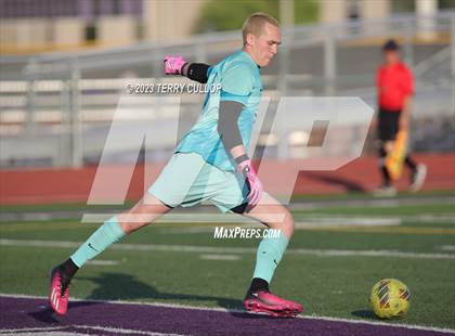 Thumbnail 1 in Lehi vs. Skyline (UHSAA 5A 2nd Round) photogallery.