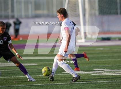 Thumbnail 1 in Lehi vs. Skyline (UHSAA 5A 2nd Round) photogallery.