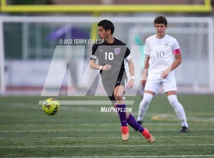 Thumbnail 3 in Lehi vs. Skyline (UHSAA 5A 2nd Round) photogallery.