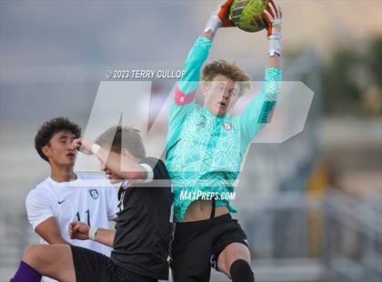 Thumbnail 2 in Lehi vs. Skyline (UHSAA 5A 2nd Round) photogallery.
