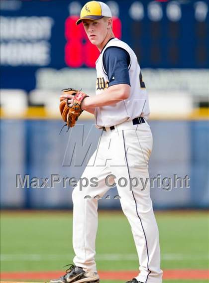 Thumbnail 2 in Plainedge vs. Shoreham-Wading River (NYSPHSAA Class A Regional Final) photogallery.