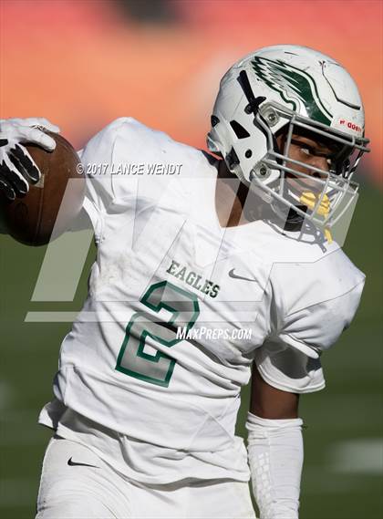 Thumbnail 3 in Pine Creek vs. Pueblo South (CHSAA 4A Championship) photogallery.