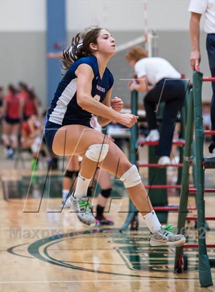 Thumbnail 2 in Newton North vs Lincoln-Sudbury (Showcase of Champions Holyoke Gold Semi-Final 2) photogallery.