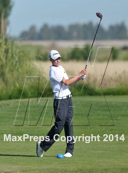 Thumbnail 2 in CIF SJS Masters Golf Championships photogallery.