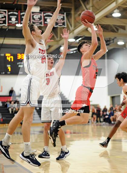 Thumbnail 3 in Tesoro vs. Tustin (Tustin Holiday Classic) photogallery.