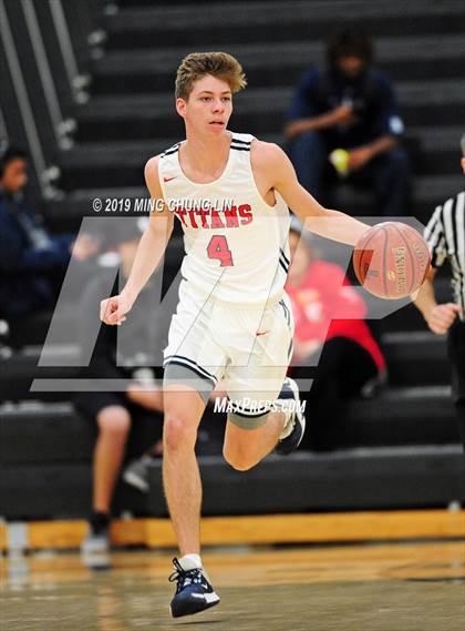 Thumbnail 2 in Tesoro vs. Tustin (Tustin Holiday Classic) photogallery.