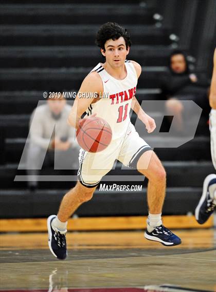 Thumbnail 3 in Tesoro vs. Tustin (Tustin Holiday Classic) photogallery.