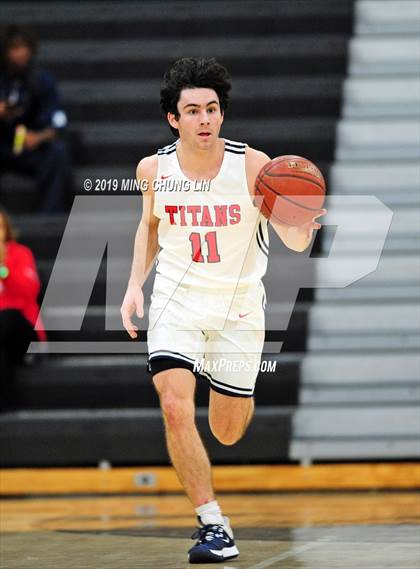 Thumbnail 3 in Tesoro vs. Tustin (Tustin Holiday Classic) photogallery.
