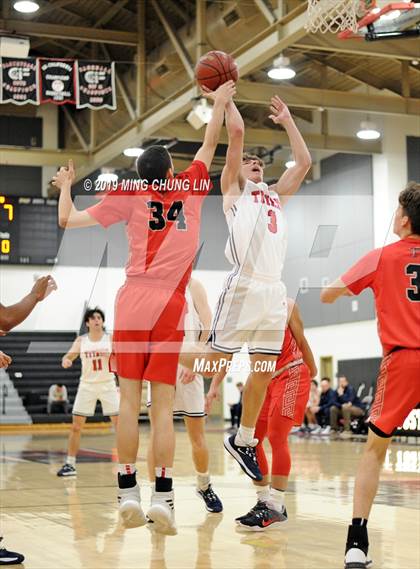 Thumbnail 3 in Tesoro vs. Tustin (Tustin Holiday Classic) photogallery.