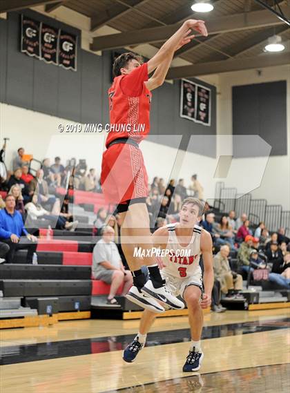 Thumbnail 2 in Tesoro vs. Tustin (Tustin Holiday Classic) photogallery.