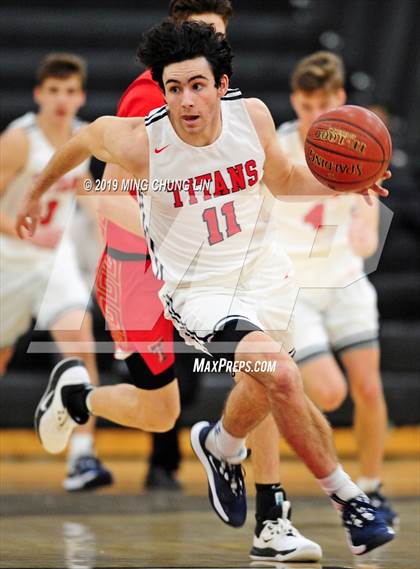 Thumbnail 2 in Tesoro vs. Tustin (Tustin Holiday Classic) photogallery.