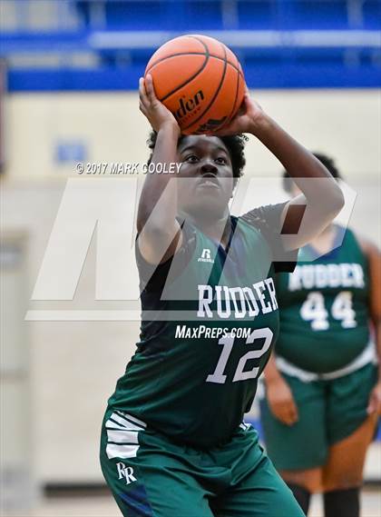Thumbnail 3 in Rudder @ Midway photogallery.