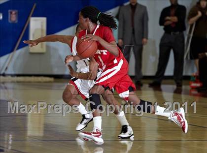 Thumbnail 3 in Salesian vs. St. Mary's (CIF NorCal D4 Final) photogallery.