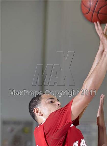 Thumbnail 3 in Salesian vs. St. Mary's (CIF NorCal D4 Final) photogallery.