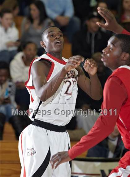 Thumbnail 2 in Salesian vs. St. Mary's (CIF NorCal D4 Final) photogallery.