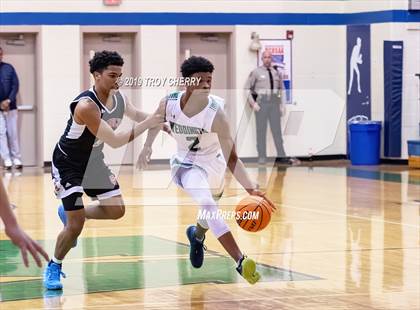 Thumbnail 2 in Charlotte Catholic @ Weddington photogallery.