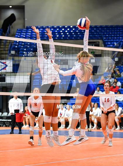 Thumbnail 3 in Valley View vs Brookland (AAA 4A Final) photogallery.