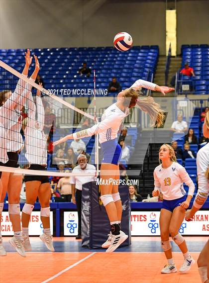 Thumbnail 2 in Valley View vs Brookland (AAA 4A Final) photogallery.