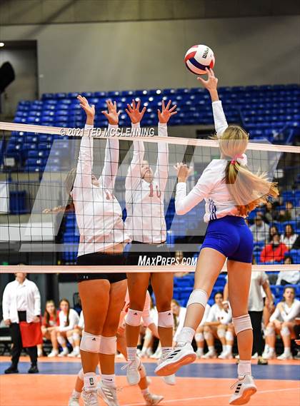 Thumbnail 2 in Valley View vs Brookland (AAA 4A Final) photogallery.