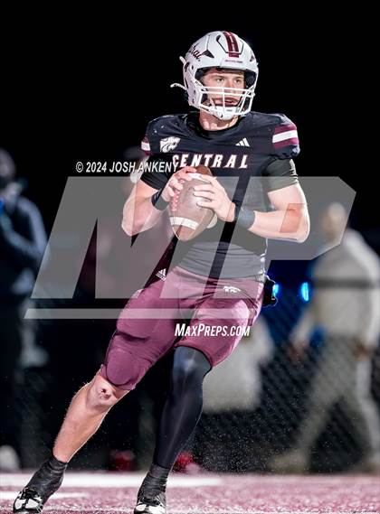 Thumbnail 2 in West Monroe @ Central (LHSAA Division I Non-Select Round 3) photogallery.