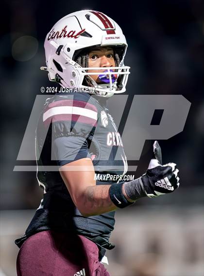 Thumbnail 3 in West Monroe @ Central (LHSAA Division I Non-Select Round 3) photogallery.
