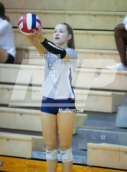 Thumbnail 2 in Notre Dame Prep vs. Desert Vista photogallery.