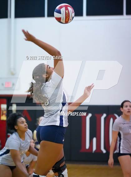 Thumbnail 2 in Notre Dame Prep vs. Desert Vista photogallery.