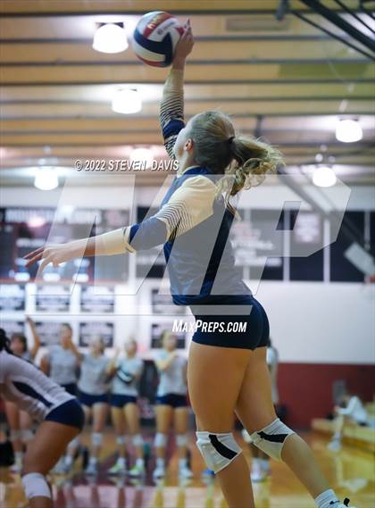 Thumbnail 3 in Notre Dame Prep vs. Desert Vista photogallery.