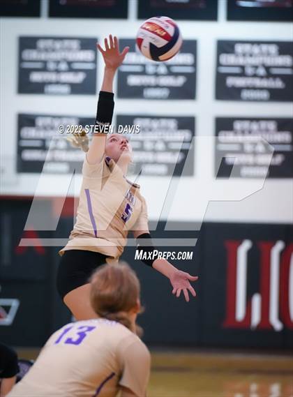 Thumbnail 1 in Notre Dame Prep vs. Desert Vista photogallery.