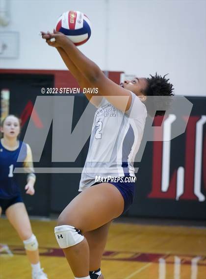Thumbnail 3 in Notre Dame Prep vs. Desert Vista photogallery.