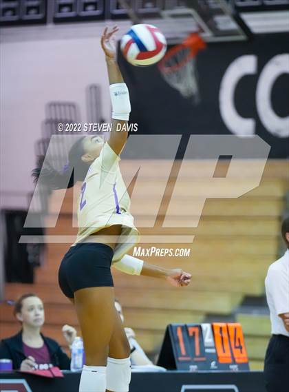 Thumbnail 1 in Notre Dame Prep vs. Desert Vista photogallery.