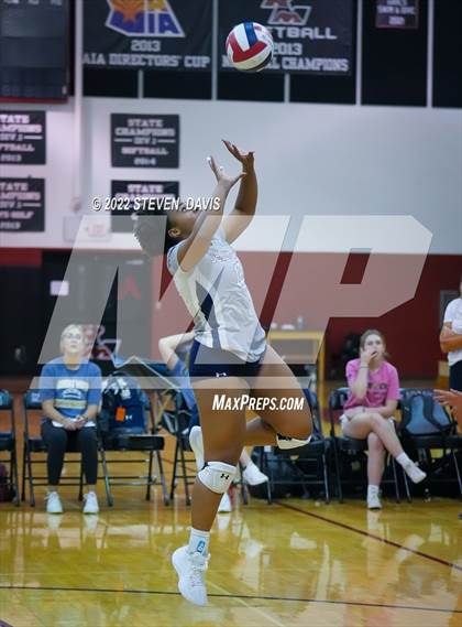 Thumbnail 2 in Notre Dame Prep vs. Desert Vista photogallery.