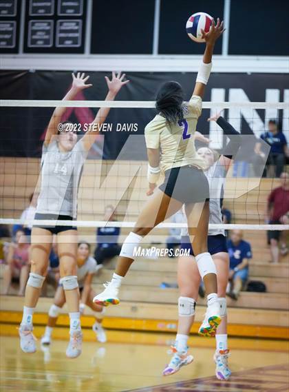 Thumbnail 1 in Notre Dame Prep vs. Desert Vista photogallery.