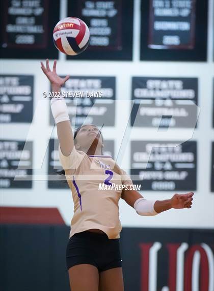 Thumbnail 3 in Notre Dame Prep vs. Desert Vista photogallery.