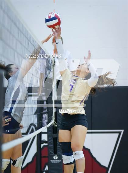 Thumbnail 2 in Notre Dame Prep vs. Desert Vista photogallery.