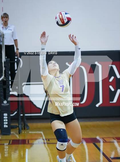 Thumbnail 1 in Notre Dame Prep vs. Desert Vista photogallery.
