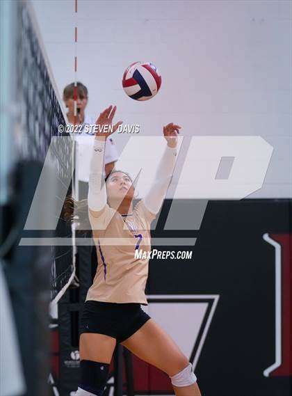 Thumbnail 1 in Notre Dame Prep vs. Desert Vista photogallery.