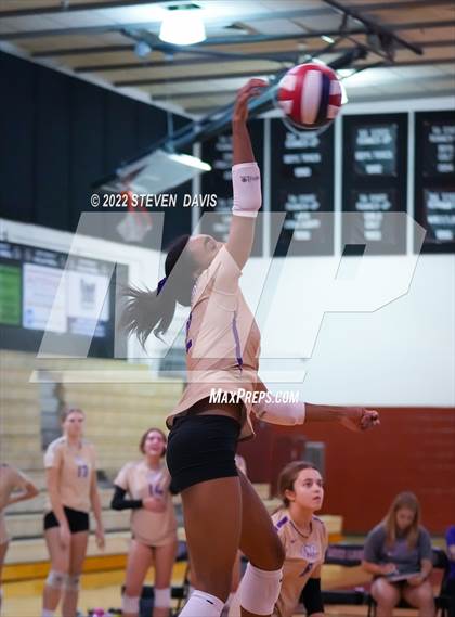 Thumbnail 1 in Notre Dame Prep vs. Desert Vista photogallery.