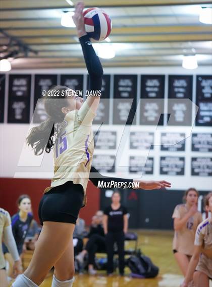 Thumbnail 3 in Notre Dame Prep vs. Desert Vista photogallery.