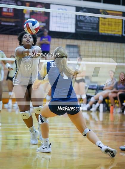 Thumbnail 3 in Notre Dame Prep vs. Desert Vista photogallery.