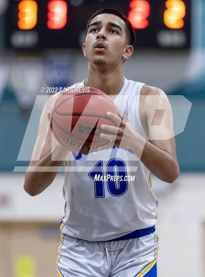 Thumbnail 2 in Shadow Hills vs. Del Campo (Simply Showdown) photogallery.