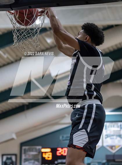 Thumbnail 3 in Shadow Hills vs. Del Campo (Simply Showdown) photogallery.