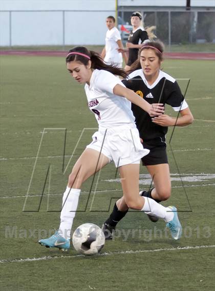 Thumbnail 2 in La Serna vs. Cabrillo (CIF SS D5 Final) photogallery.
