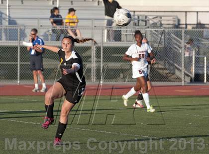 Thumbnail 2 in La Serna vs. Cabrillo (CIF SS D5 Final) photogallery.