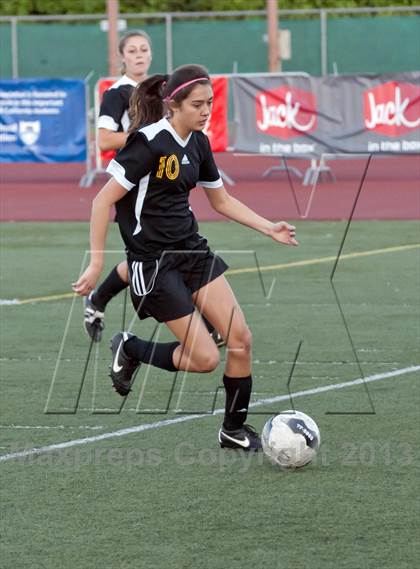 Thumbnail 2 in La Serna vs. Cabrillo (CIF SS D5 Final) photogallery.